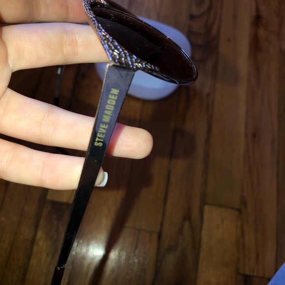 Sunglasses - Picture 5 of 5